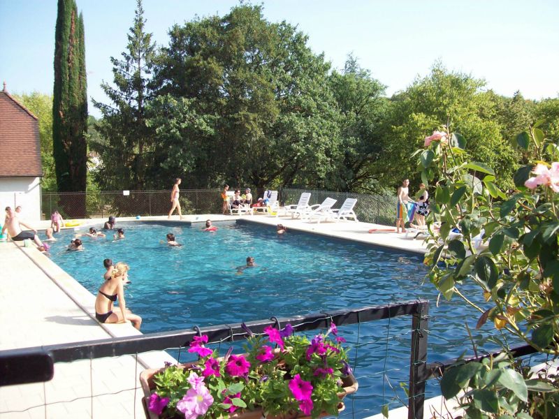 Camping Lot : piscine à Loubressac