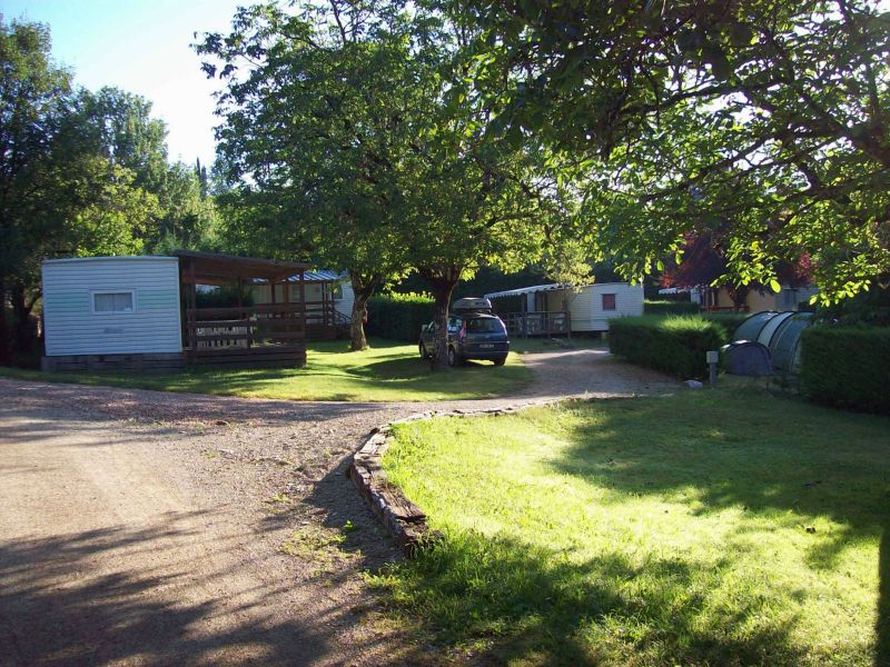 ᐃ LA GARRIGUE ***, Allee du camping Campsite France Lot : camping Loubressac