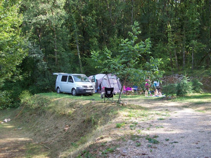 ᐃ LA GARRIGUE ***, A l\'ombre de la forêt Campsite France Lot : Une tranquillité absolue
