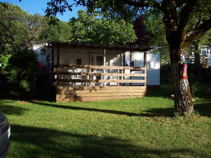 ᐃ LA GARRIGUE ***, Location Camping Lot : Location de mobil-homes pour des hébergements conforts.