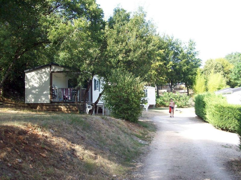 Campsite France Lot : Louer votre mobile-home avec le camping La Garrigue dans le Lot.